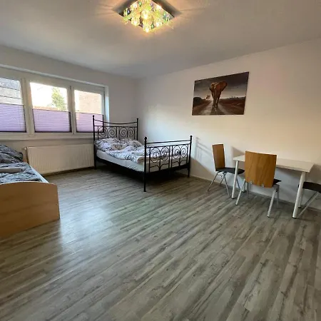 Schoene Einfache In Apartment *